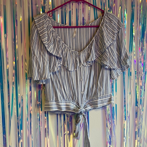 🤍HP🎀[ FP ] The Rosemary Ruffle Top - Picture 5 of 11